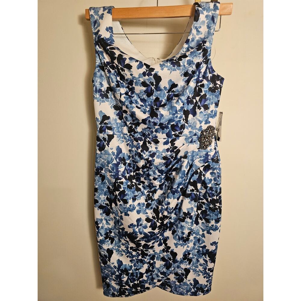 Blue Floral Sheath Dress with Decorative Brooch